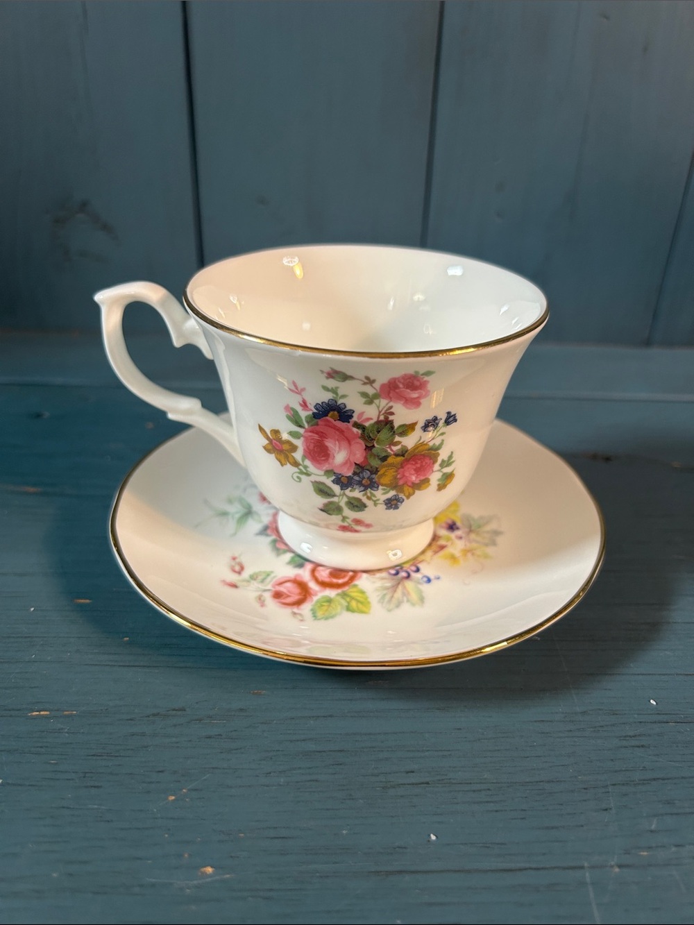 Royal Court Bone China Floral Teacup and Saucer in White w/ Pink Roses - England